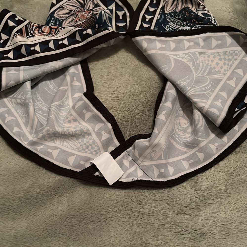 Bando top - Picture 2 of 4